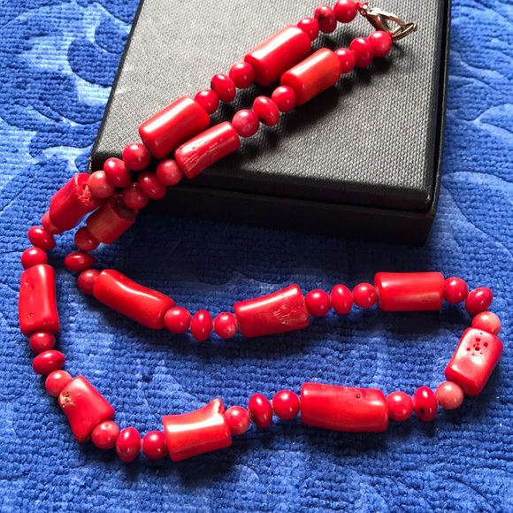Natural coral necklace 20”